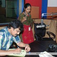 Vivek in radio city fm - Pictures